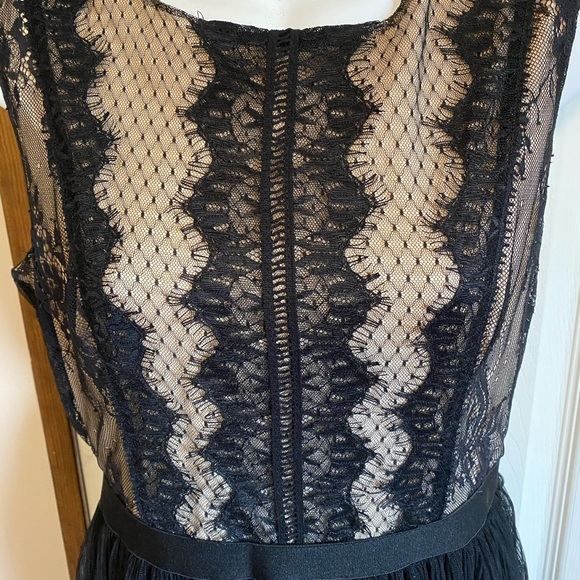 Formal Dress - Picture 5 of 6